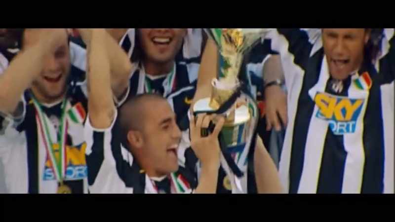 Del Piero lifts the trophy