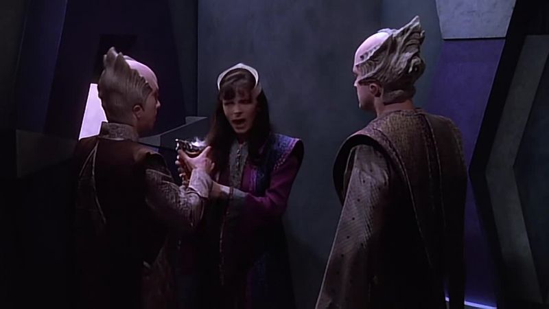 Delenn! What are you doing?