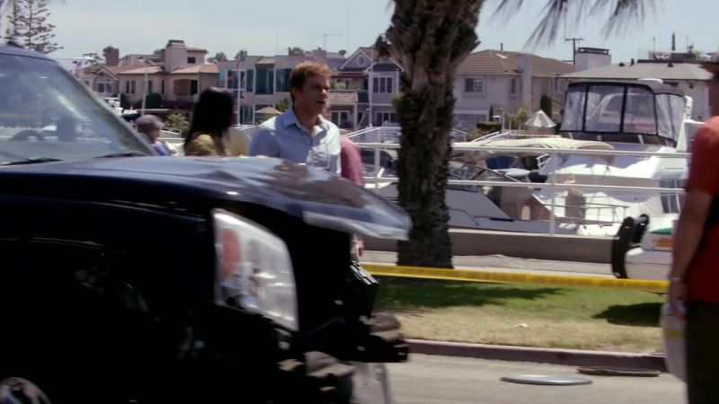 Dexter. - Hey, Sergeant. What have we got?