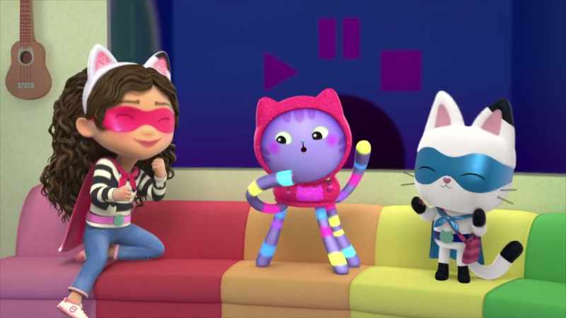 [DJ Catnip beatboxes]