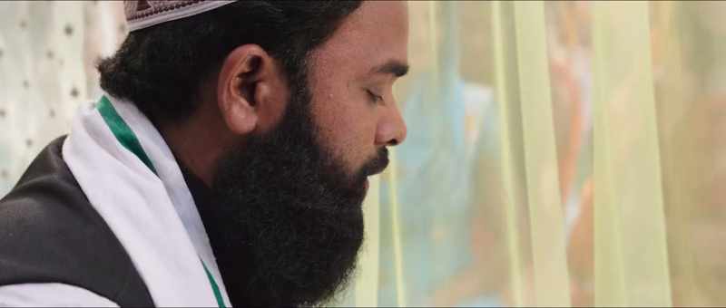 Do you accept Sultan Ali Khan, son of Mr Shareif, as your husband?