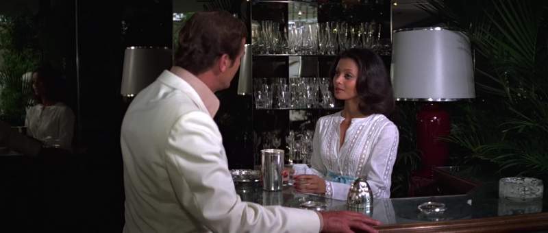 Do you come with the suite It depends who's renting it
