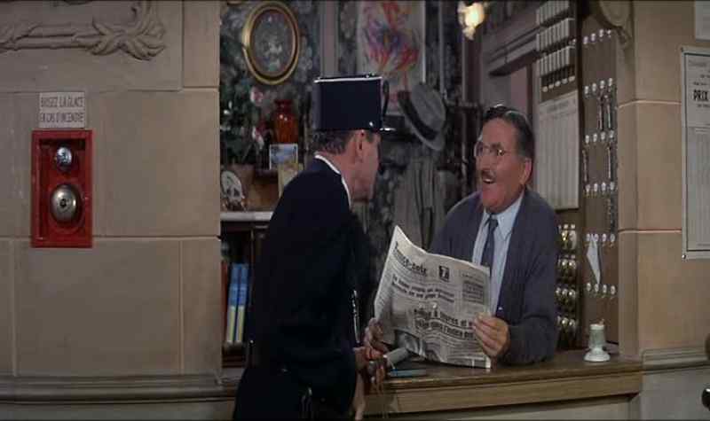 Do you have a fire alarm here? - Oh, a fire...?