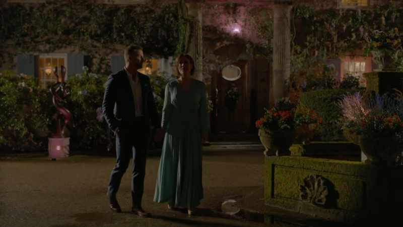 Do you know anyone out there that likes weddings?