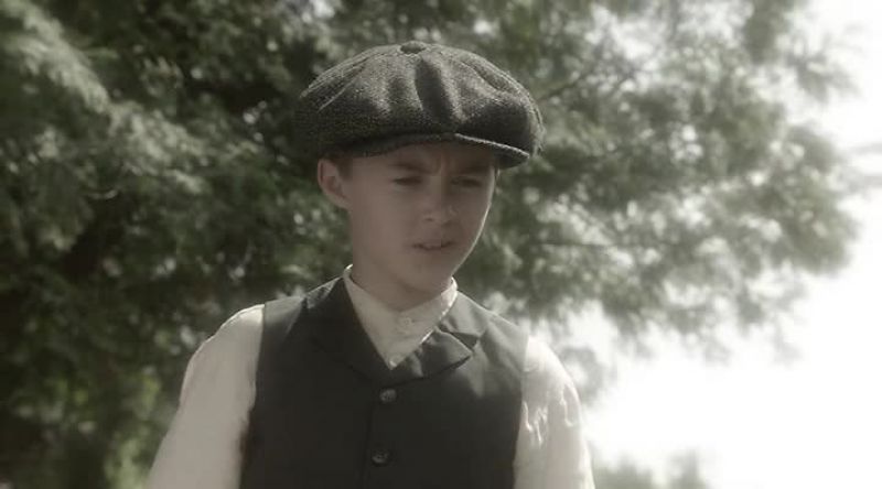 Do you know him, sir? - It's Glen Singer, from town