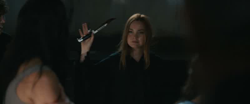 Do you know how easy it wasto turn Sam from the hero of Woodsboro into the villainHow easy it is to convince the worldto believe the worst in people rather than the best