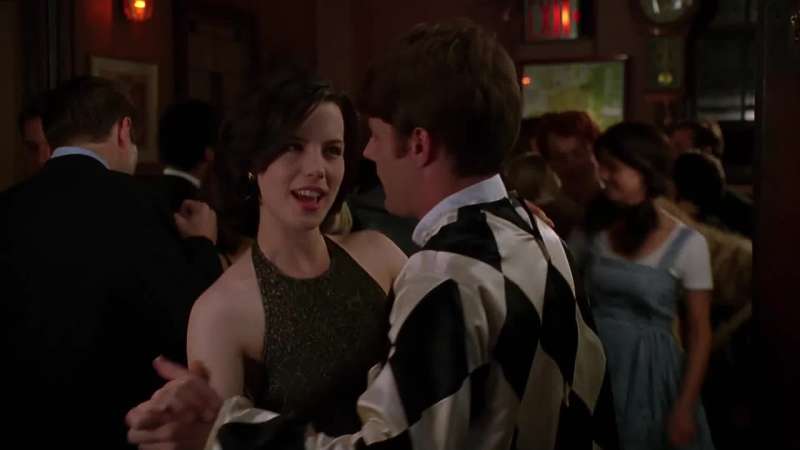 Do people ever really dance in bars
