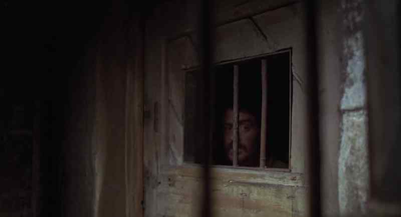 Do you speak English? - The cell is open