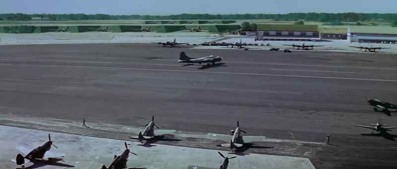 Do the planes have to be parked like that?
