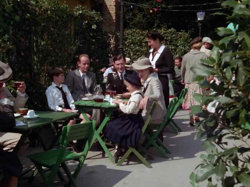Do you want more ice cream? - No thanks, Major Eichmann