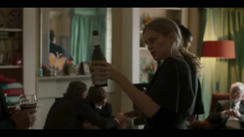 Do you want some champagne? - No, thanks, I am fine