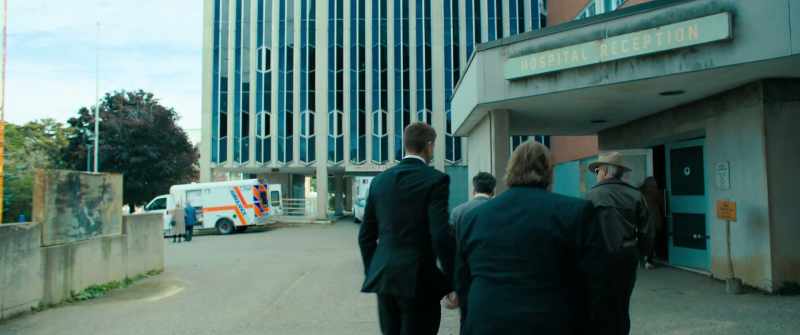 Doctor: All right, all right, let me get in there