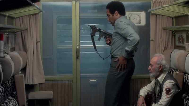 (Doctor) Haley, l need a match for the fuse!