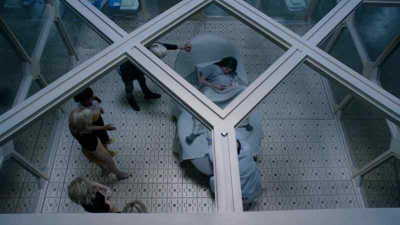 DOCTOR: Something's wrong. -What is it?