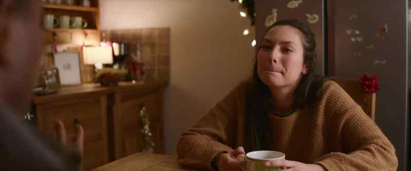 Does Amy struggle, or have trouble to make friends?