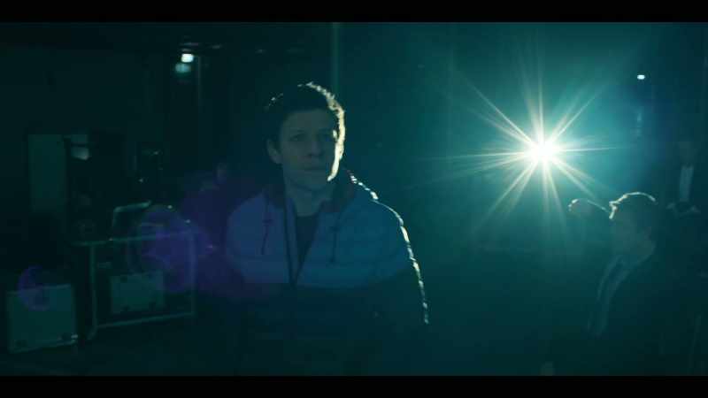 �� Does an angel