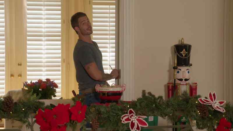 Does Christmas decoration placement