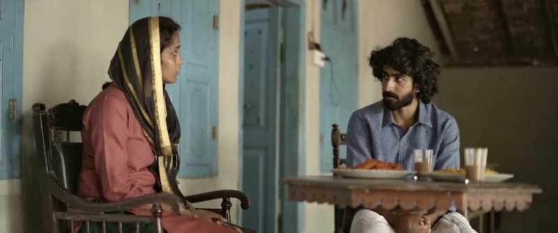 Does everyone in Bombay understand your sign language?