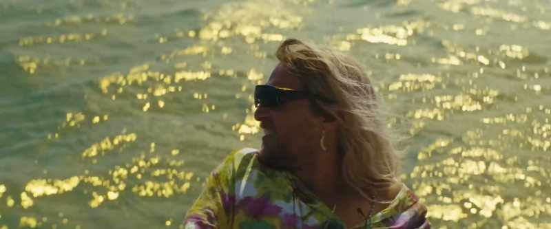 Does that look right? - Get in! The water's perfect!