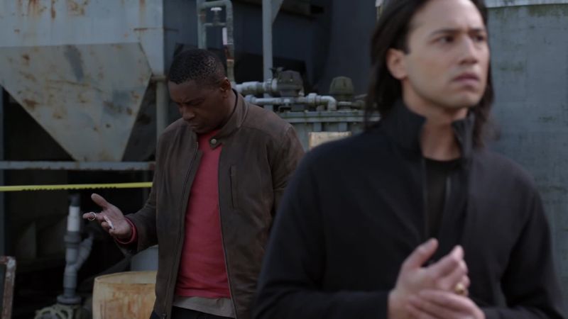 Does this mean anything to you, brainy? - What?
