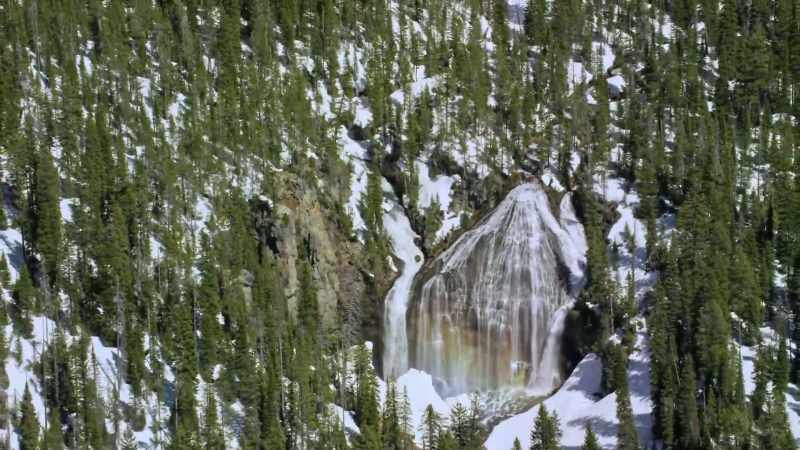 Does Yellowstone look the same today