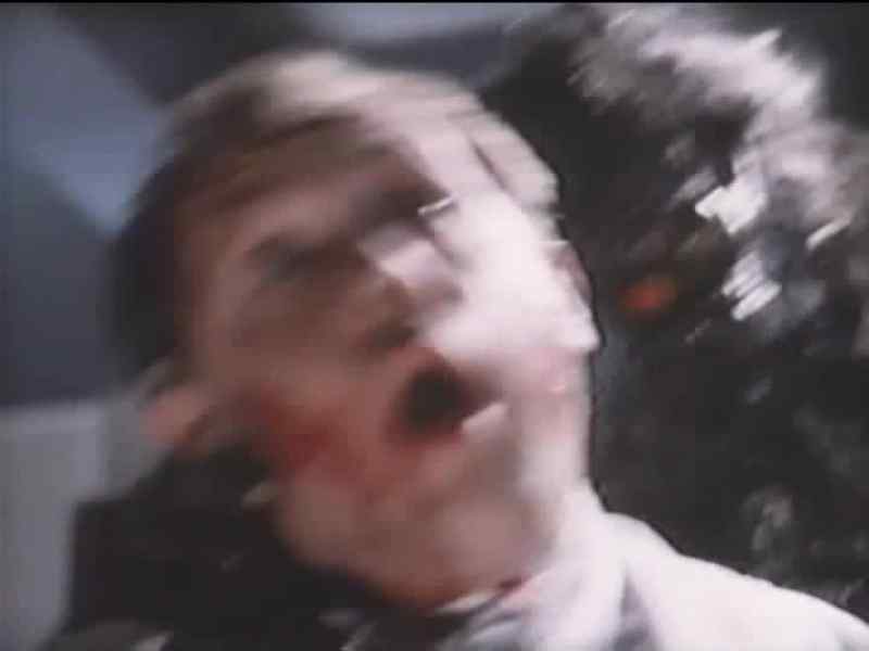 (Donald growls) (dramatic music)