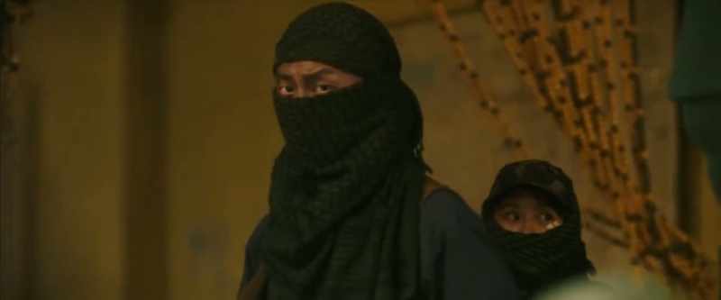 Don't be scared, Aisha. Stay with me