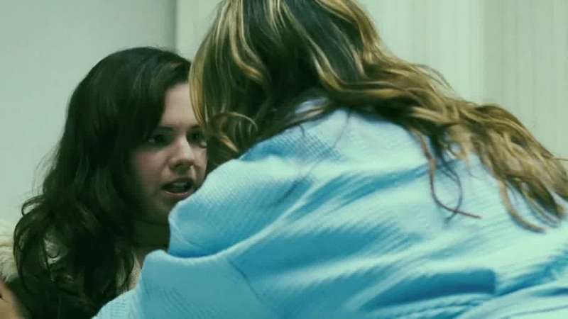 Don't go in that house