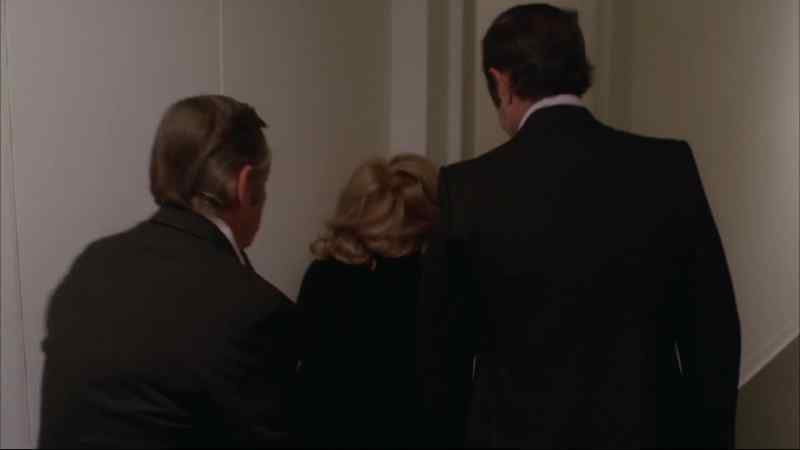 Don't help her, Leo. I said don't help her, goddamn it!