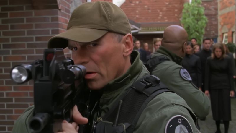 Don't make me shoot you. - You're not yourself, Colonel