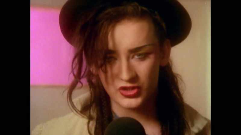 �� Don't put your head on my shoulder ♪