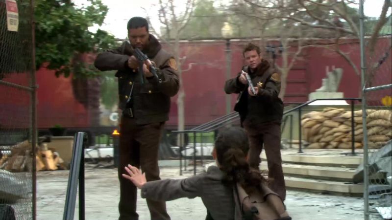 Don't shoot me! Don't shoot!