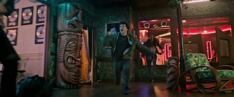 Don't swing! Don't swing! Don't swing! Swing!