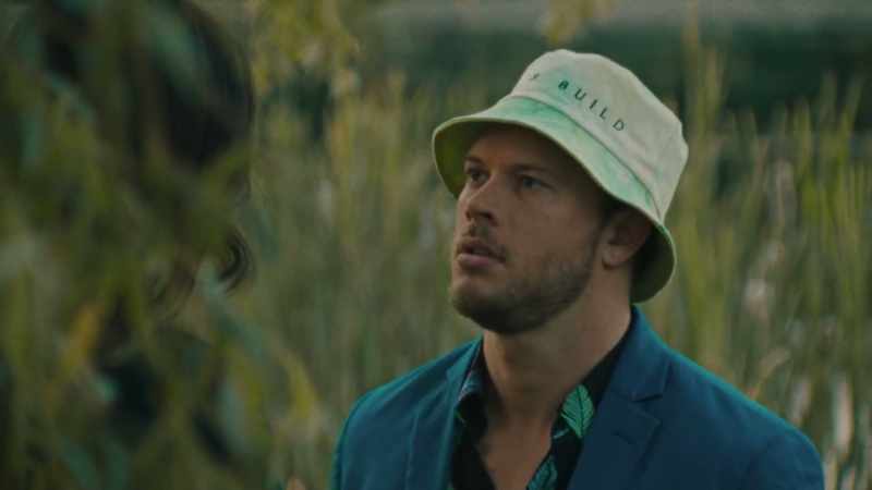 Don't understand. - SEBASTIAN: I'm here