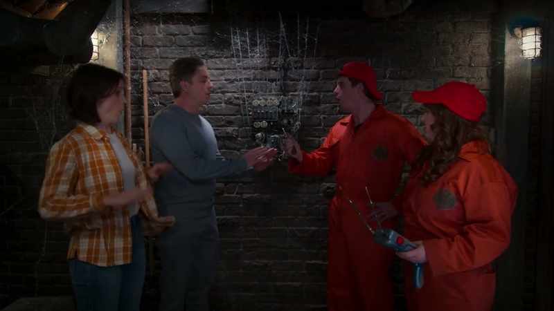 Don't you want to turn off the electricity first?