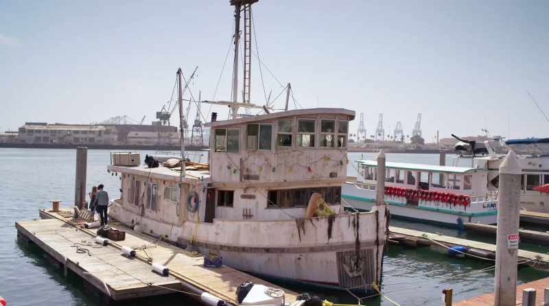 Don't worry, don't worry, the boat's really old