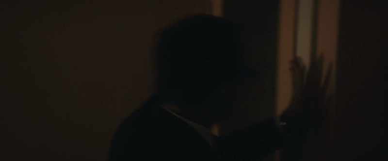 (door banging)