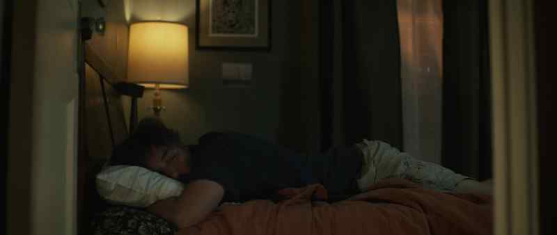 [door buzzer]