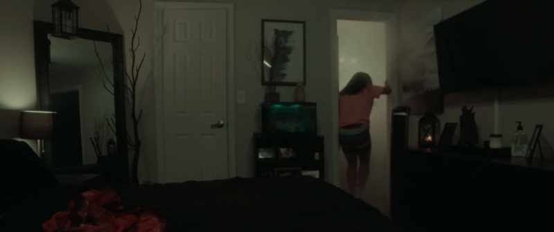 (door clattering)