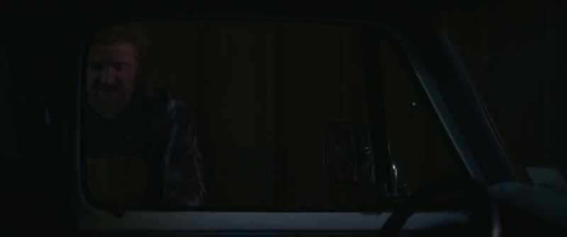 (door clicking)