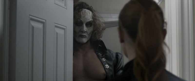 (door creaking)