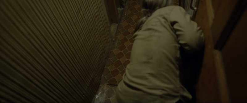 (door creaking)