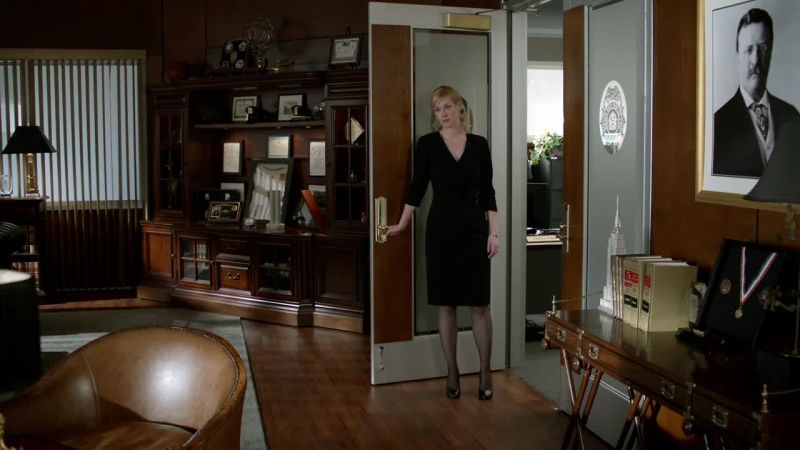 (door opening)