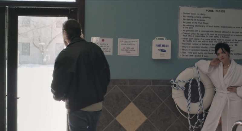 [Door opens and closes] -I fucking hate guys like that