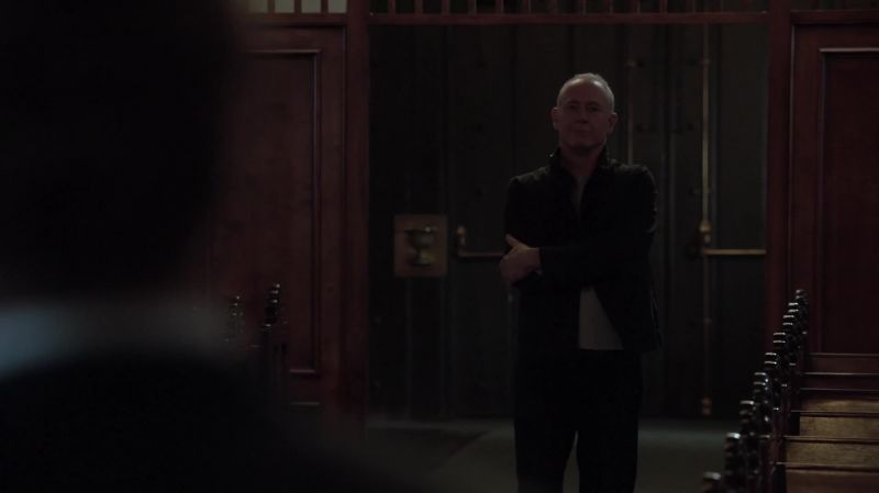 (door opens)