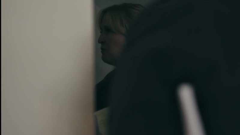 DOOR OPENS