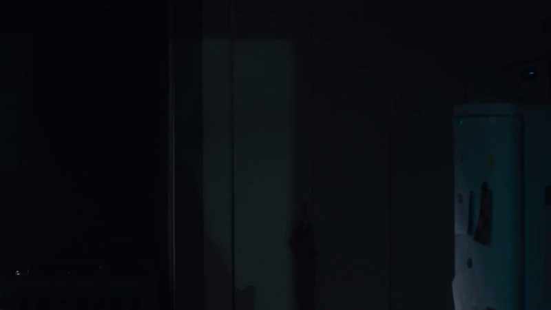 [door sliding]