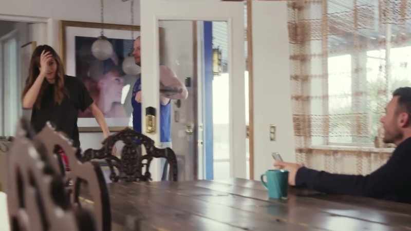 (door squeaking) (Julia wincing)
