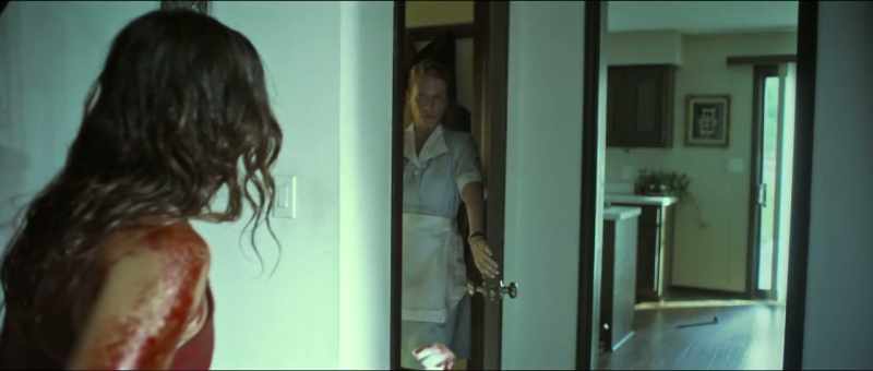 (door squeaking)