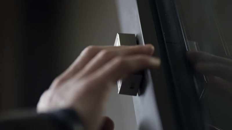 (doorbell chimes) -(latch clicks)